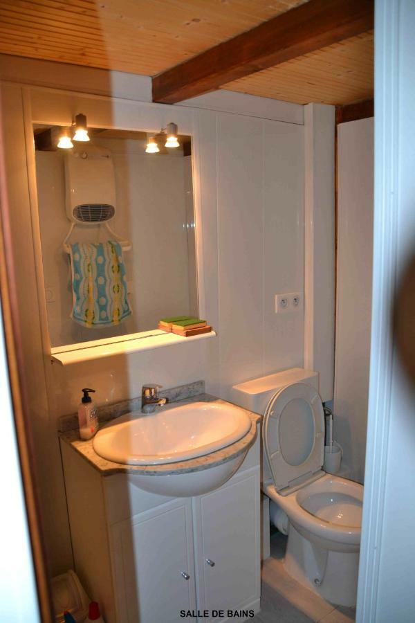 Petit Studio Dans Immeuble De Caractere Lägenhet Cauterets Exteriör bild